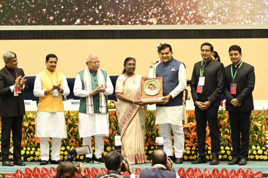 स्वच्छता में चमका नोएडा: राष्ट्रपति ने सुपर स्वच्छ लीग में किया सम्मानित, बना देश का गोल्डन मॉडल सिटी