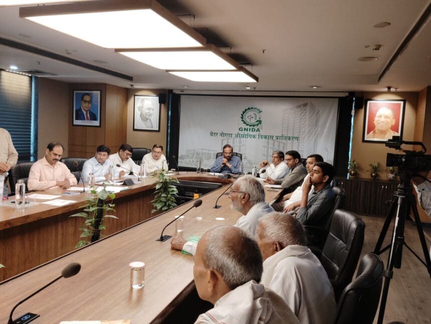 ग्रेटर नोएडा: डाढ़ा गांव के 104 किसानों को मिले छह फीसदी आबादी भूखंड, 40 भूखंडों का ड्रॉ संपन्न