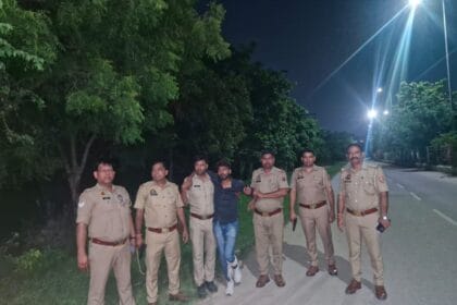 ग्रेटर नोएडा में थाना बिसरख पुलिस मुठभेड़, गोली लगने से शातिर बदमाश घायल, चोरी की बाइक और नकदी बरामद, कई आपराधिक मामलों में रहा है वांछित