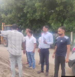  ग्रेटर नोएडा: बिसरख के ऐमनाबाद गाँव में गरजा #GNIDA का बुलडोजर, ₹18 करोड़ की जमीन कराई अतिक्रमण मुक्त