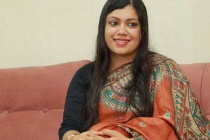 IAS ट्रांसफर लिस्ट 2025: नोएडा की नई डीएम बनीं मेधा रूपम, यूपी में 10 जिलाधिकारी बदले