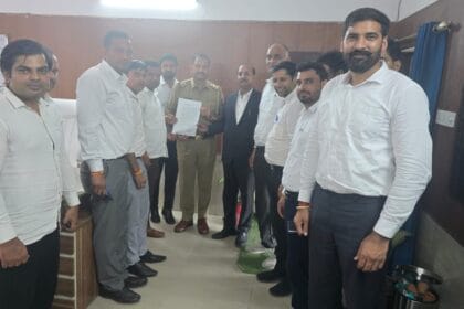 डिंपल यादव पर अभद्र टिप्पणी: मौलाना साजिद रशीदी के खिलाफ ग्रेटर नोएडा में मुकदमा दर्ज करने की मांग