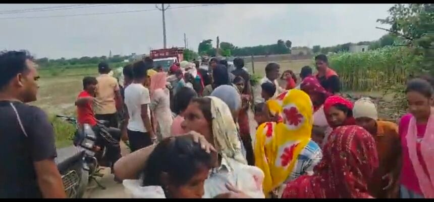 खेत में उतरा मौत का करंट: ट्रांसफार्मर से निकली चिंगारी ने ली किसान की जान, बेटी अस्पताल में ज़िंदगी से जंग लड़ रही