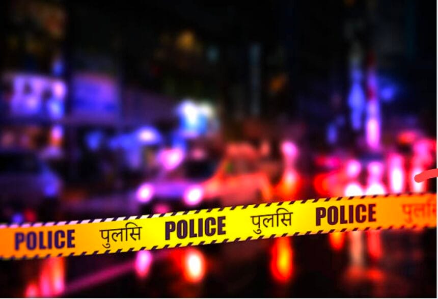 ग्रेटर नोएडा में मातम: पिता ने मौत को गले लगाया, अस्पताल में जिंदगी की जंग लड़ रही माँ, 3 बच्चे अनाथ