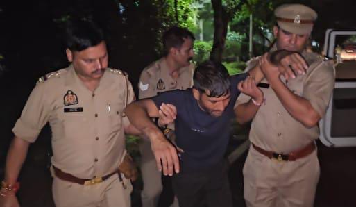 नोएडा में पुलिस और आरआरयू चोर गिरोह के बीच मुठभेड़, 2 बदमाश गोली लगने से घायल, 6 गिरफ्तार