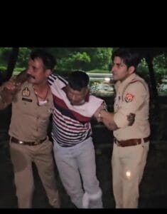  नोएडा में पुलिस और आरआरयू चोर गिरोह के बीच मुठभेड़, 2 बदमाश गोली लगने से घायल, 6 गिरफ्तार