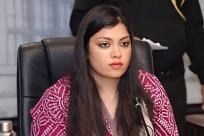 ट्रोलिंग से 12 दिन दूर रहने के बाद सोशल मीडिया पर लौटीं डीएम मेधा रूपम