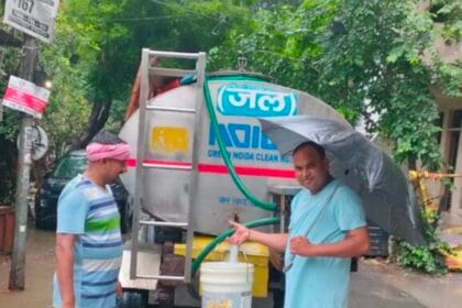 नोएडा में गहराया जल संकट: गाद और बिजली कटौती से मचा हाहाकार, त्योहारों में टैंकरों के भरोसे लोग