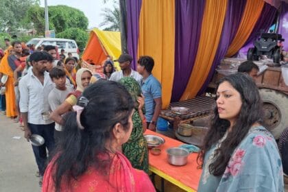 नोएडा: यमुना के डूब क्षेत्र में बाढ़ का कहर, प्रशासन ने रेस्क्यू कर 200 परिवारों को सुरक्षित पहुंचाया