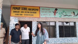  नोएडा: यमुना के डूब क्षेत्र में बाढ़ का कहर, प्रशासन ने रेस्क्यू कर 200 परिवारों को सुरक्षित पहुंचाया