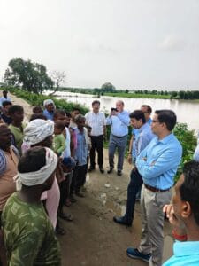  नोएडा में यमुना का कहर: बाढ़ पीड़ितों के लिए बरात घर बने राहत शिविर, पुश्ते पर टेंट लगाने के निर्देश