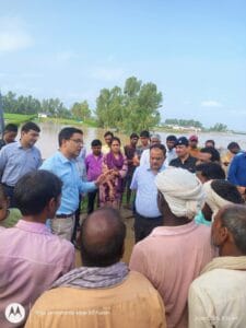  नोएडा में यमुना का कहर: बाढ़ पीड़ितों के लिए बरात घर बने राहत शिविर, पुश्ते पर टेंट लगाने के निर्देश