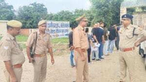  यूपी PET परीक्षा 2025: गौतमबुद्धनगर में नकल रोकने और सुरक्षा सुनिश्चित करने हेतु पुलिस अलर्ट, DCP ने केंद्रों का किया औचक निरीक्षण