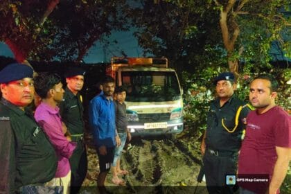 ग्रेटर नोएडा में कूड़ा फेंकने पर बड़ी कार्रवाई, दो ट्रैक्टर-ट्रॉली जब्त, एक लाख का जुर्माना