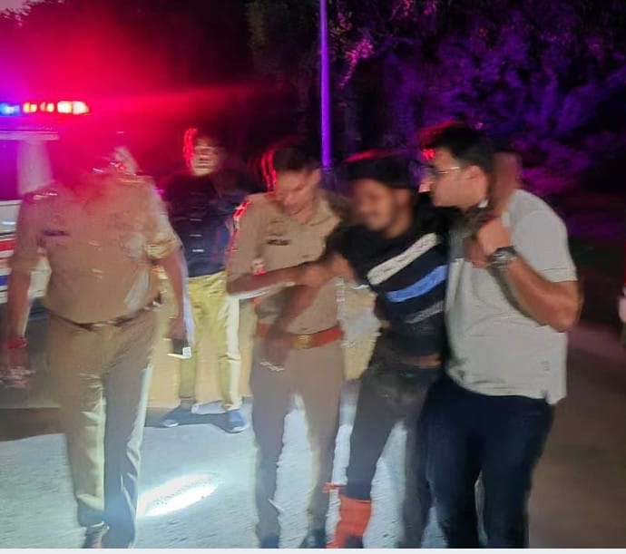 ग्रेटर नोएडा में पुलिस और बदमाशों के बीच मुठभेड़, एक गोली लगने से घायल, दूसरा भी गिरफ्तार