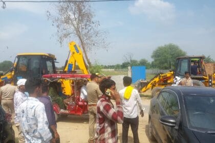 यमुना प्राधिकरण का बुलडोजर गरजा, जेवर में 226 करोड़ की जमीन पर अवैध निर्माण ध्वस्त