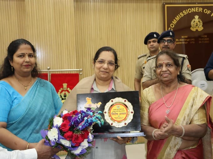 अपहरण की गुत्थी सुलझी: नोएडा पुलिस टीम को 50,000 रुपये का इनाम, परिजनों और व्यापारियों ने जताया आभार