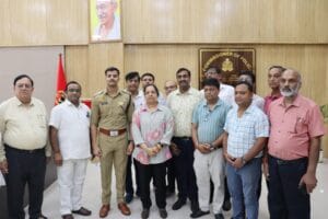  अपहरण की गुत्थी सुलझी: नोएडा पुलिस टीम को 50,000 रुपये का इनाम, परिजनों और व्यापारियों ने जताया आभार