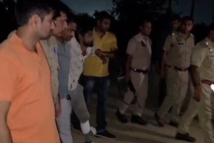 बिसरख में पुलिस मुठभेड़: 6 लाख की ज्वेलरी चोरी करने वाले गिरोह की महिला समेत तीन गिरफ्तार, दो बदमाश घायल