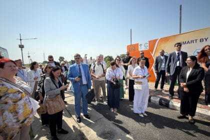 ग्रेटर नोएडा में रूसी प्रतिनिधिमंडल ने दिखाई निवेश में गहरी दिलचस्पी, इंडस्ट्रियल टाउनशिप के इंफ्रास्ट्रक्चर को सराहा