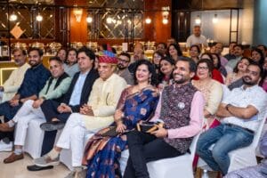  ग्रेटर नोएडा के कवि अमित शर्मा ने कतर में बिखेरी भारतीय संस्कृति की छटा, विदेशी धरती पर गूंजा राष्ट्रप्रेम