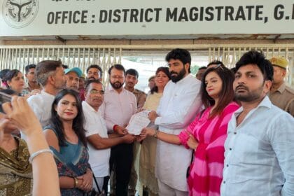 टीईटी की अनिवार्यता पर गरमाया माहौल, सेवारत शिक्षकों ने नौकरी बचाने के लिए जिलाधिकारियों के माध्यम से पीएम से लगाई गुहार