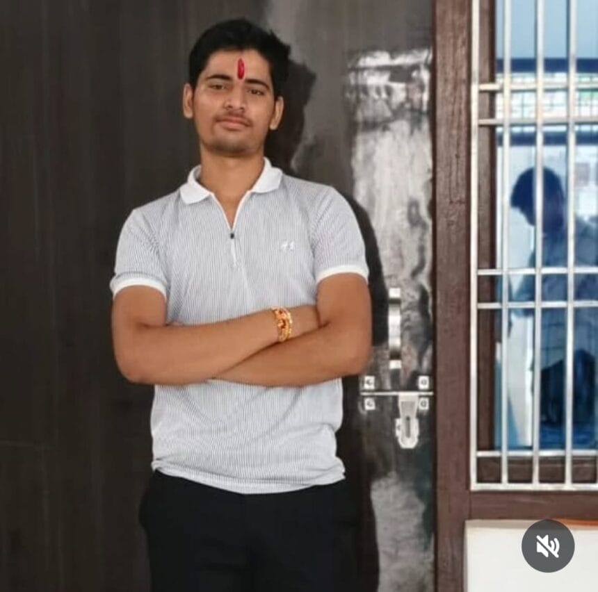 बागपत के बली गांव में छाया मातम: मेरे साथ 70 हजार की ठगी हो गई, जीना नहीं चाहता', ऑडियो रिकॉर्ड कर वकील के बेटे ने दी जान, रेलवे ट्रैक पर मिला शव