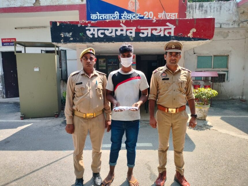 नोएडा: सेक्टर 20 पुलिस को मिली बड़ी कामयाबी, अवैध तमंचे के साथ शातिर अपराधी गिरफ्तार