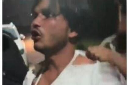 ग्रेटर नोएडा में ग्रामीणों का हल्ला बोल: दर्जनों मोबाइल फोन के साथ झपटमार रंगे हाथों दबोचा, वीडियो वायरल