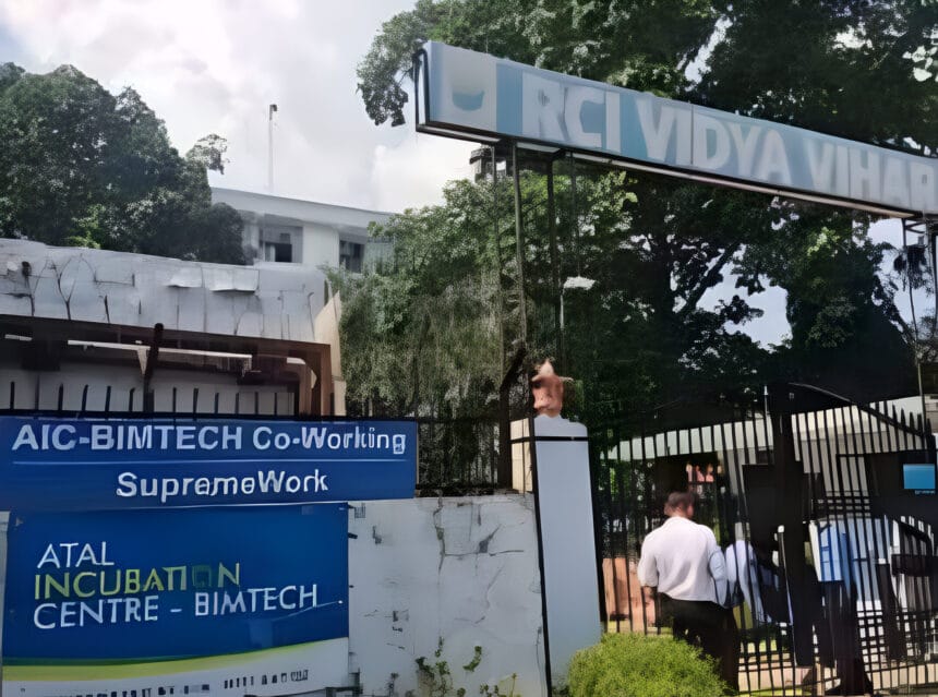 ग्रेटर नोएडा हॉस्टल शूटआउट: पक्के दोस्त ने ही दोस्त को मारी गोली, फिर की आत्महत्या