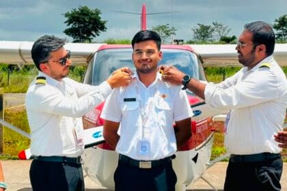 ग्रेटर नोएडा: डाढा गांव का होनहार नीतीश भाटी बना कमर्शियल पायलट, गाँव में जश्न का माहौल