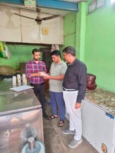  Big action by Food Safety Department in Dadri: 4 meat shops running without FSSAI license sealed, notice issued to 7