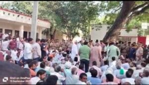  Greater Noida: पूर्व मंत्री संजीव बालियान से अभद्रता और व्यापारी पर कार्रवाई पड़ी भारी, जेवर के दो चौकी इंचार्ज निलंबित