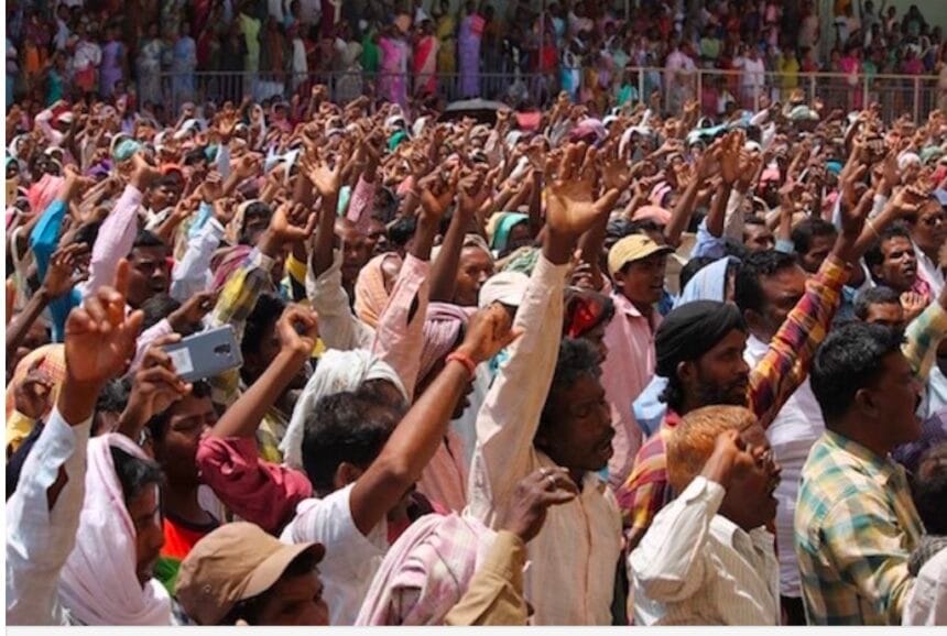 यूपी में 121 राजनीतिक दलों की मान्यता रद्द, 6 साल से नहीं लड़ा था कोई चुनाव