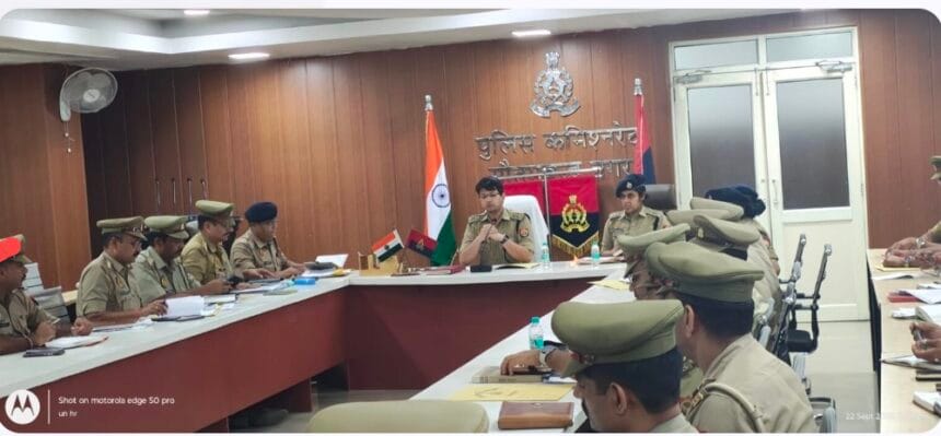 मासिक अपराध गोष्ठी: DCP शक्ति मोहन अवस्थी ने दिए सख्त निर्देश, त्योहारों पर शांति व्यवस्था बनाए रखने पर जोर।