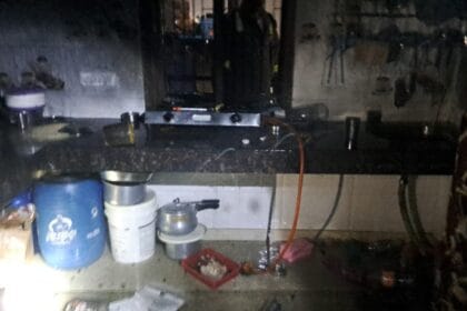 नोएडा: भंगेल में किराए के मकान में सिलिंडर फटा, आग की चपेट में आकर एक ही परिवार के पांच लोग झुलसे