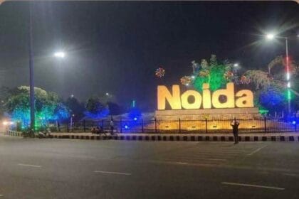 पटाखा बिक्री पर पुलिस का एकतरफा फैसला: ग्रेटर नोएडा वेस्ट और देहात के लोग नाराज, बोले- "क्या हम शहर का हिस्सा नहीं?"