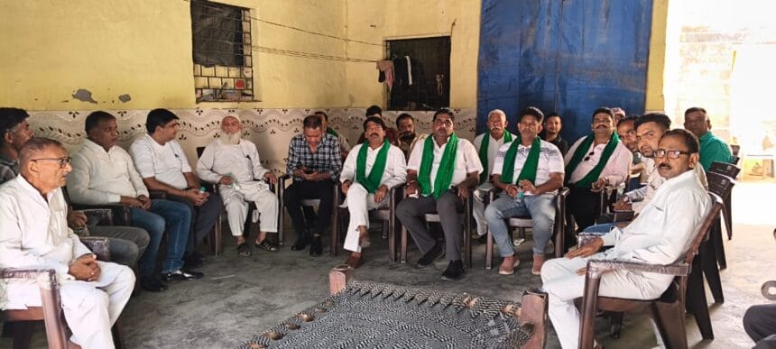 नोएडा में किसानों की समस्याओं को लेकर भारतीय किसान यूनियन (भानु) ने दी बड़े आंदोलन की चेतावनी