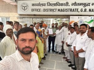 ग्रेटर नोएडा: हक़ की लड़ाई में किसान, बोले- 4% आबादी भूखंड सभी को मिले, भेदभाव बर्दाश्त नहीं