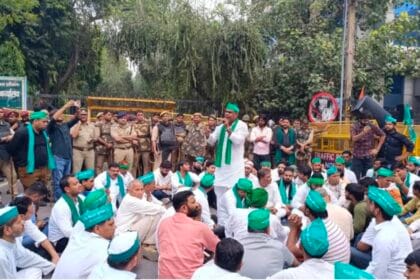 नोएडा प्राधिकरण पर 81 गांवों के किसानों का हल्ला बोल, भाकियू मंच ने शुरू किया अनिश्चितकालीन धरना