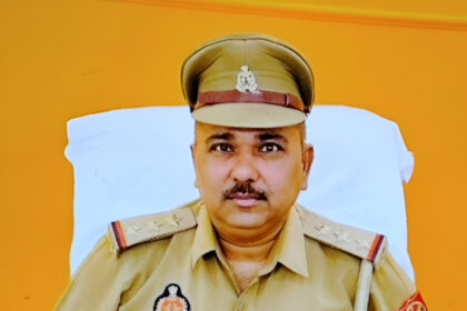 नोएडा: हूटर बजाने पर बीजेपी नेता के बेटे पर कार्रवाई, थाना प्रभारी ध्रुव भूषण दुबे लाइन हाजिर