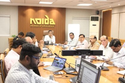 नोएडा: सीईओ लोकेश एम के 'एक्शन' से बदलेगी 9 गांवों की तस्वीर, अफसरों के दौरे के बाद मिले 11 सख्त निर्देश