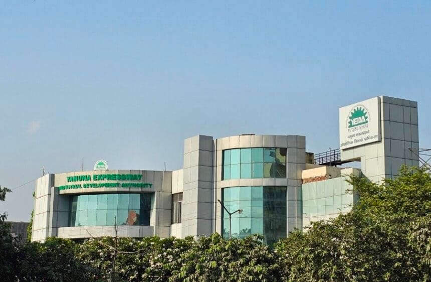 यमुना प्राधिकरण का शिकंजा: 300 से अधिक औद्योगिक भूखंडों का आवंटन हो सकता है रद्द, निर्माण न करना पड़ा भारी
