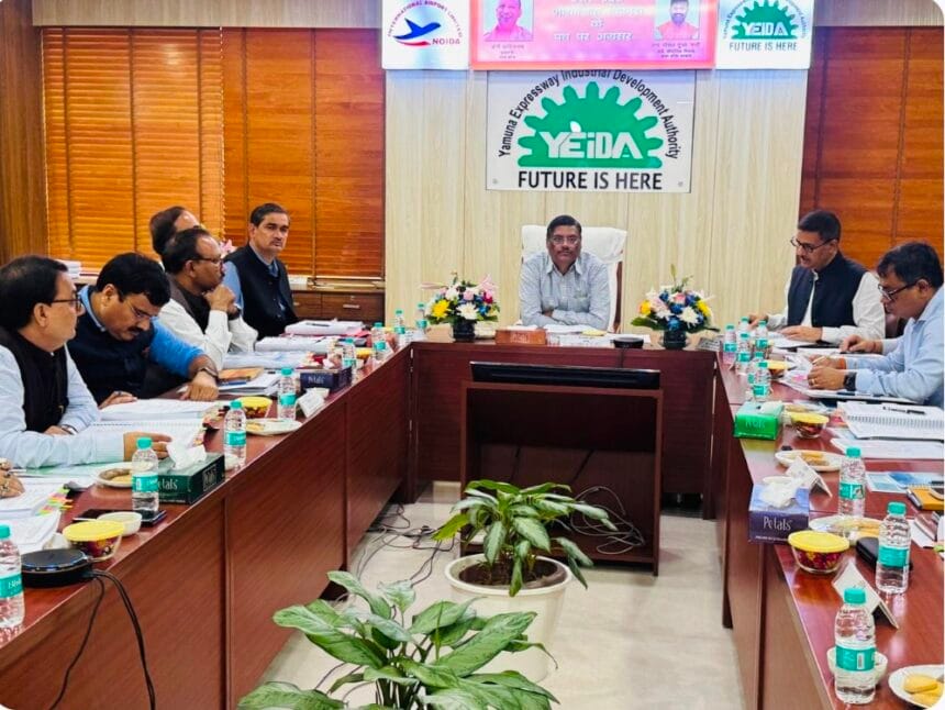 यमुना प्राधिकरण का अल्टीमेटम: 45 दिन में नक्शा पास कराओ, वरना प्लॉट पर होगी कार्रवाई; प्राधिकरण की कमाई 112% बढ़ी