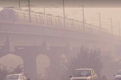 बढ़ते वायु प्रदूषण पर नोएडा में GRAP-3 लागू : निर्माण कार्य और BS-4 डीजल गाड़ियों पर तत्काल रोक