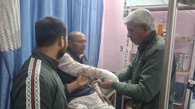 Saharanpur नकुड़ क्षेत्र में तनाव: तिरपड़ी गांव में सोशल मीडिया पोस्ट की वजह से फायरिंग, दो लोग घायल