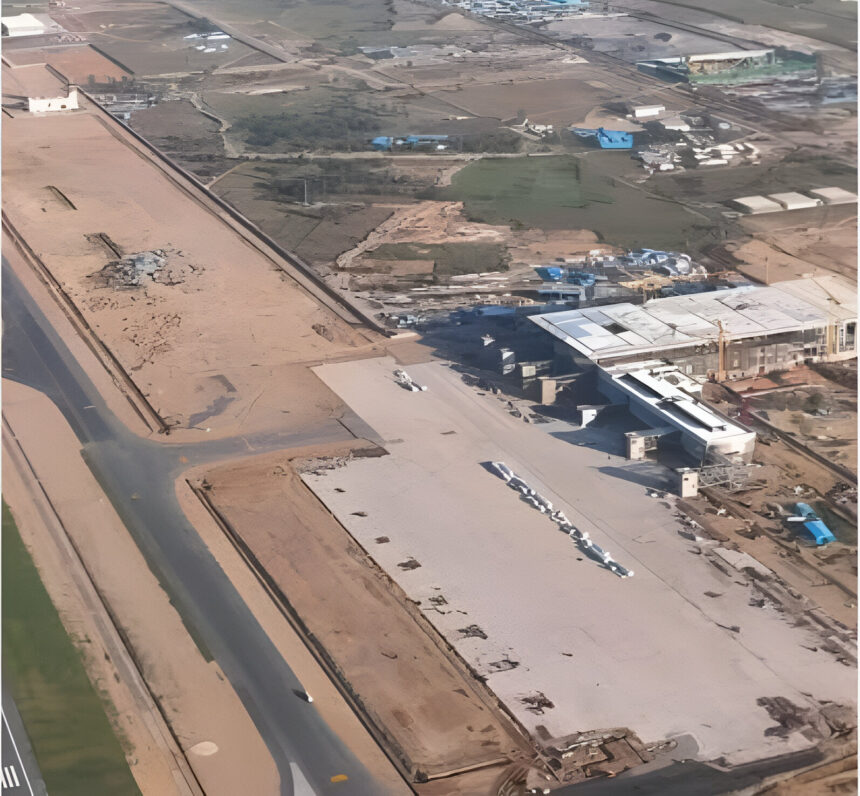 Noida Airport News: जेवर एयरपोर्ट के पास घर बनाने का सुनहरा मौका, सेक्टर-5 में आ रही है 4000 प्लॉट की बड़ी स्कीम!