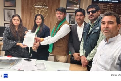 गौतम बुद्ध नगर: झुग्गी-झोपड़ी में रहने वाले गरीबों को सुरक्षित आवास दिलाने के लिए भाकियू (अम्बावता) ने जिलाधिकारी को सौंपा ज्ञापन