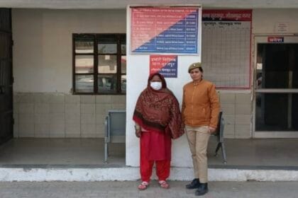 Greater Noida News: बेटे को जेल से निकालने के लिए माँ बनी 'मास्टरमाइंड'! नकली मोहरें-फर्जी खतौनी... सूरजपुर पुलिस ने दबोचा!