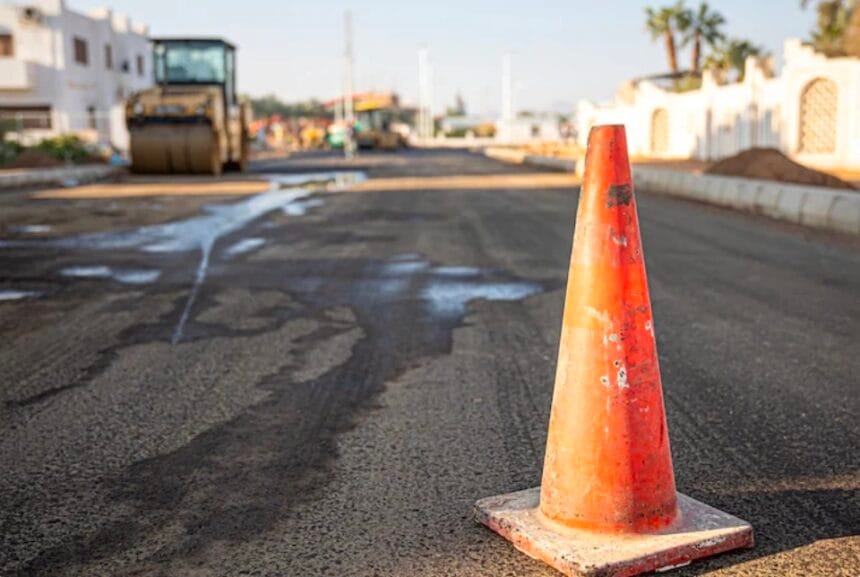 नोएडा-ग्रेटर नोएडा कनेक्टिविटी: हिंडन पुल पर अगले महीने से बिछने लगेगी सड़क, 30 करोड़ से गांवों और सेक्टरों का भी बदलेगा स्वरूप